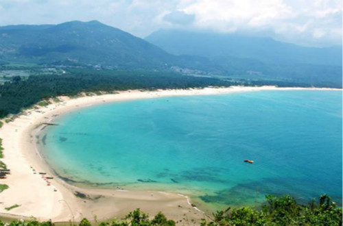 東沖海灘擁有最藍海水的海灘，讓你度過一個最優閑的假期